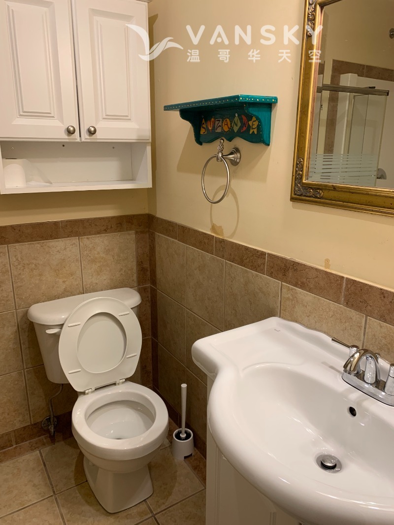 260618091805_Downstair washroom 1.jpg